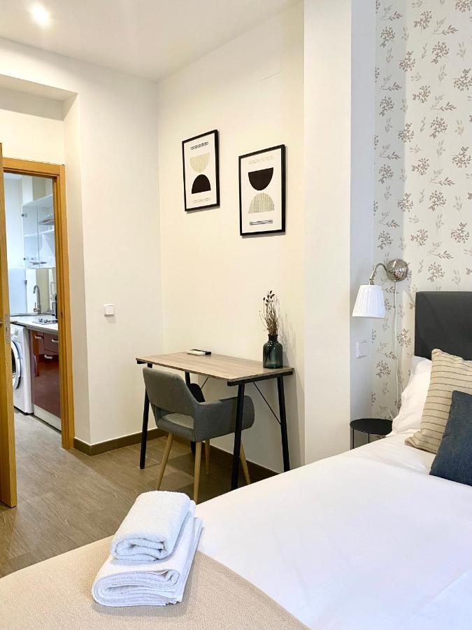 Apartamentos Fuencarral Madrid Eksteriør billede